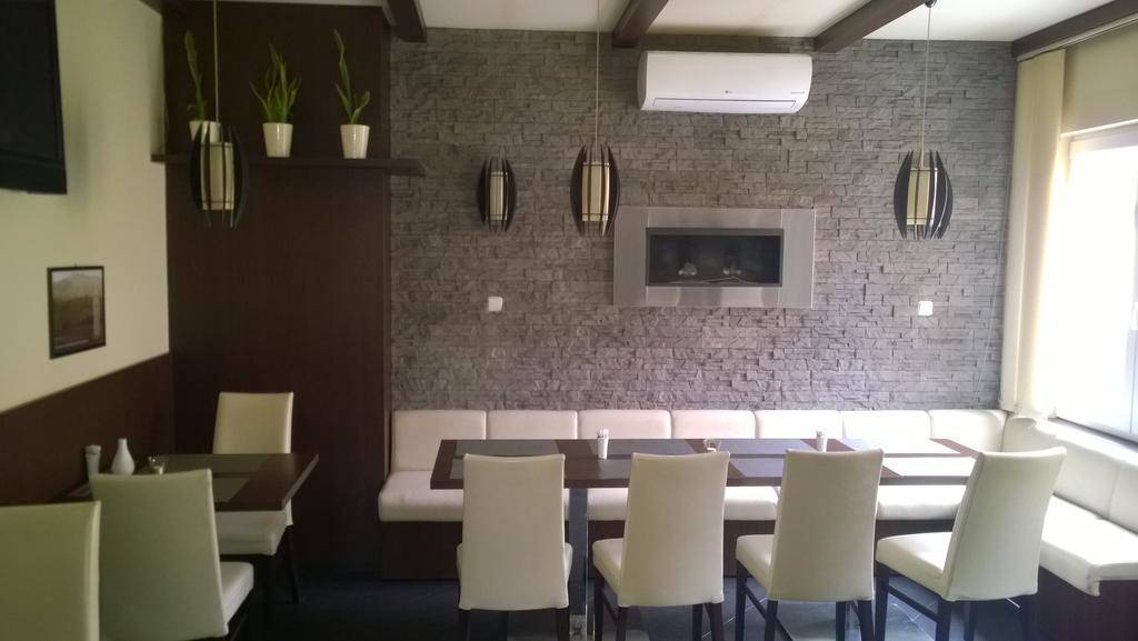 Penzion Toscana Lanzhot Ngoại thất bức ảnh